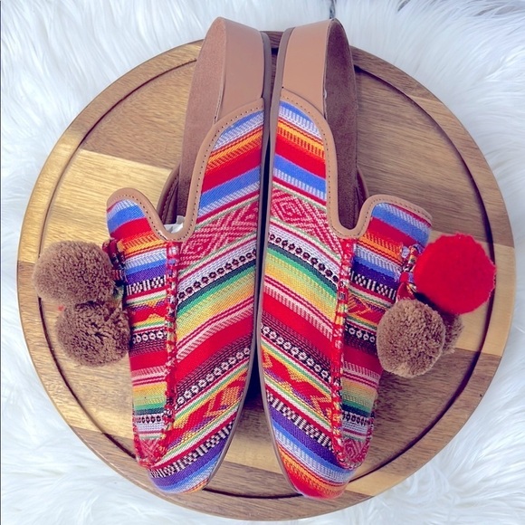 GB Gianni Bini l Aztec Multicolor Pom Pom Mule Sliders Slip On Colorful Sz. 9.5 - Picture 7 of 12